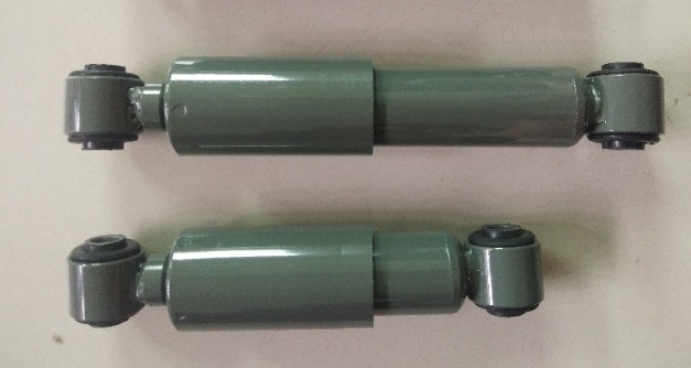 霸龙507乘龙609驾驶室前